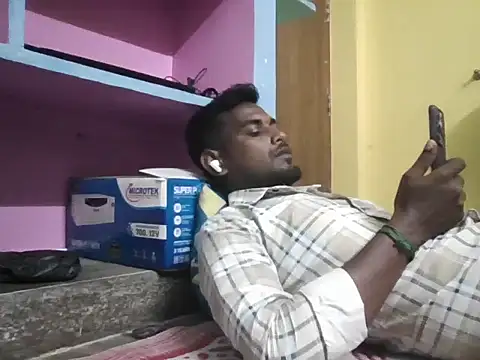 Snapshot of Tamilgud23 chatting on June 5, 6:52 am Tamilgud23 online show from June 5, 6:52 am