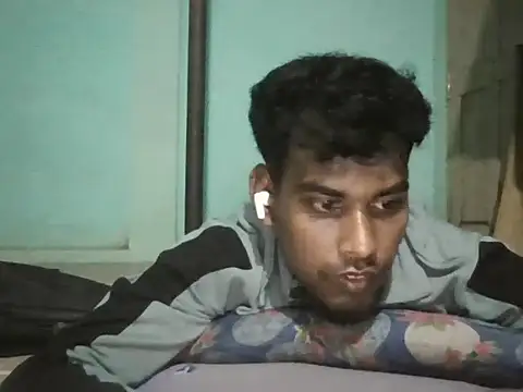 Snapshot of Tamilgud23 chatting on July 10, 4:53 pm Tamilgud23 online show from July 10, 4:53 pm