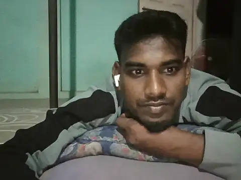 Snapshot of Tamilgud23 chatting on July 28, 5:01 pm Tamilgud23 online show from July 28, 5:01 pm