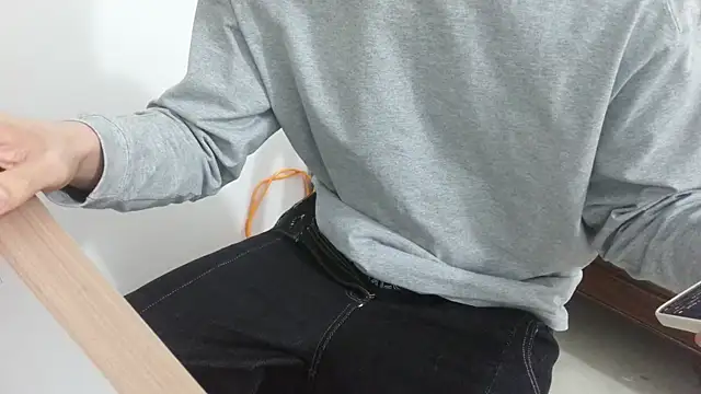 Snapshot of Sza_0515 chatting on February 19, 7:48 am Sza 0515 online show from February 19, 7:48 am