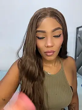 zaracollins01 online show from May 19, 9:21 pm
