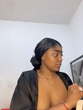 zaracollins01 online show from May 26, 11:23 pm