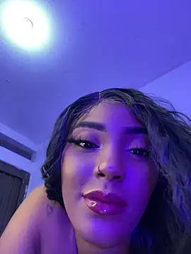 zaracollins01 online show from May 27, 1:57 am