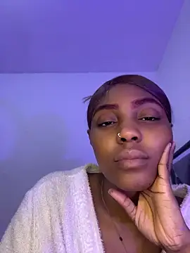 zaracollins01 online show from June 12, 8:08 pm