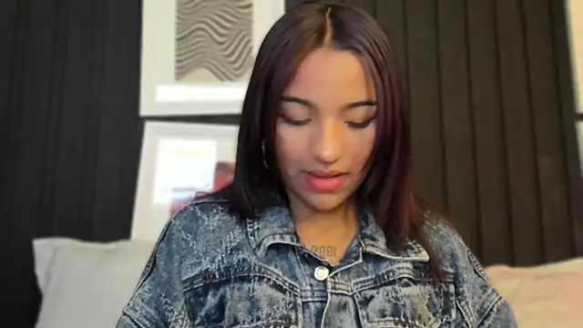 Manelyk evanss  online show from December 3, 10:57 am