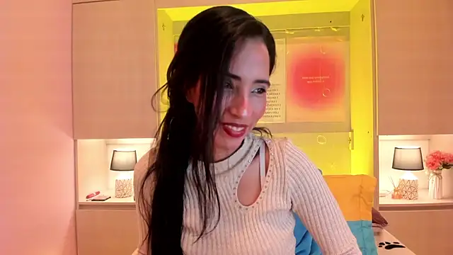 Snapshot of LexxaQueen chatting on October 28, 4:05 am LexxaQueen online show from October 28, 4:05 am