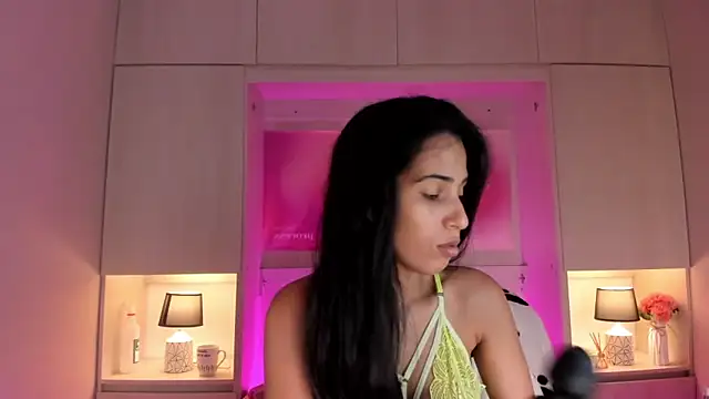 Snapshot of LexxaQueen chatting on November 26, 4:02 am LexxaQueen online show from November 26, 4:02 am