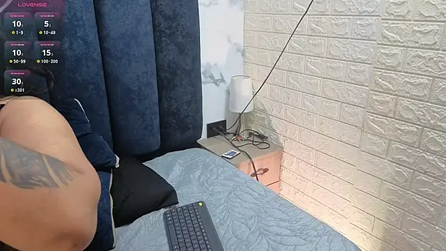 yunkeyc online show from June 15, 5:37 pm