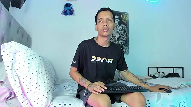Snapshot of twinkDuohot chatting on July 26, 12:19 am twinkDuohot online show from July 26, 12:19 am
