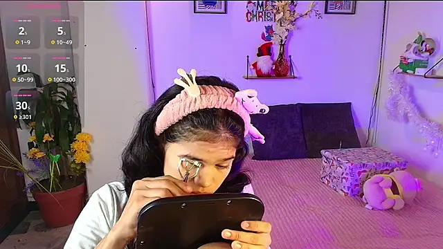 Snapshot of emycarver09 chatting on November 28, 11:46 am emycarver09 online show from November 28, 11:46 am