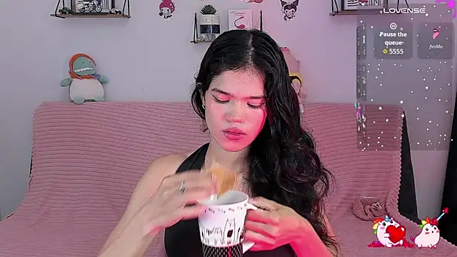 Snapshot of emycarver09 chatting on March 8, 11:58 am emycarver09 online show from March 8, 11:58 am