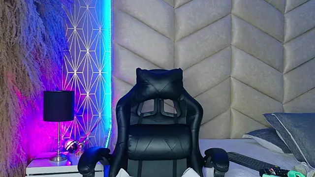 samiradoll online show from November 18, 3:12 am