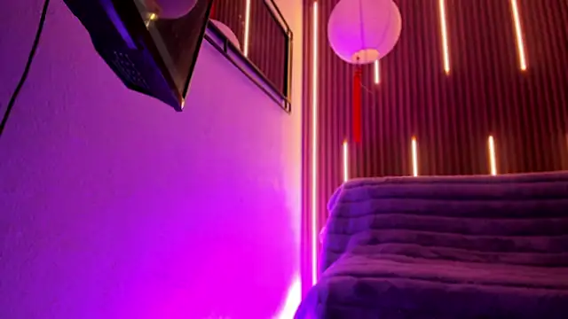 ArianaSantana online show from December 21, 12:56 pm