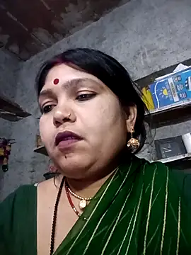 Snapshot of Rashili_jaan chatting on May 10, 2:55 pm Rashili jaan online show from May 10, 2:55 pm