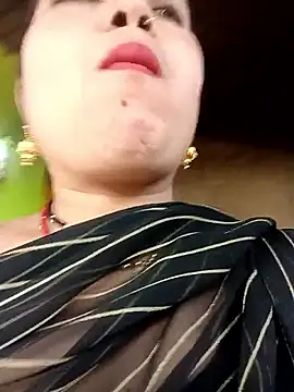 Snapshot of Rashili_jaan chatting on May 14, 3:35 am Rashili jaan online show from May 14, 3:35 am
