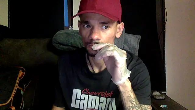 Snapshot of DrewTheTOP chatting on December 15, 6:01 pm DrewTheTOP online show from December 15, 6:01 pm