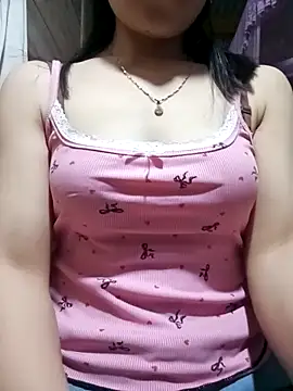 LucyyLy online show from March 4, 1:17 pm