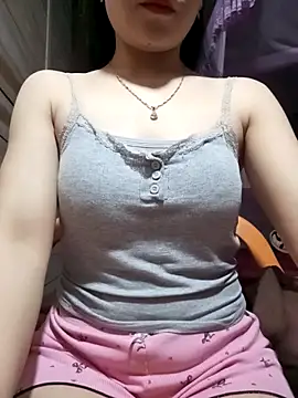 LucyyLy online show from March 8, 11:30 pm