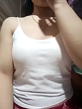 Snapshot of LucyyLy chatting on May 5, 11:57 pm LucyyLy online show from May 5, 11:57 pm