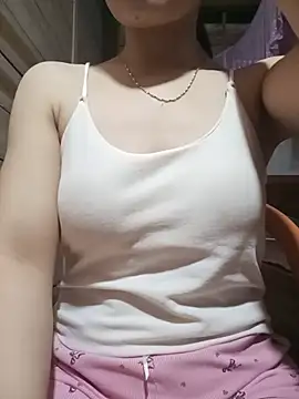 Snapshot of LucyyLy chatting on June 18, 10:58 pm LucyyLy online show from June 18, 10:58 pm