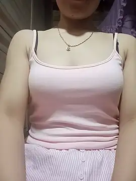 Snapshot of LucyyLy chatting on June 24, 11:04 pm LucyyLy online show from June 24, 11:04 pm