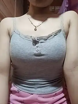 Snapshot of LucyyLy chatting on July 7, 7:34 am LucyyLy online show from July 7, 7:34 am