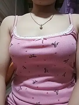 Snapshot of LucyyLy chatting on July 29, 11:41 am LucyyLy online show from July 29, 11:41 am