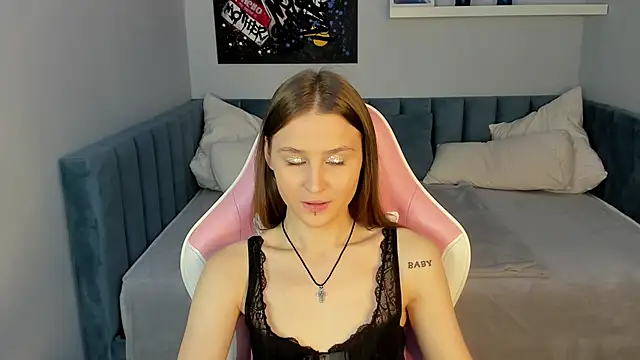 Snapshot of sasha__meow chatting on November 10, 8:02 am sasha meow online show from November 10, 8:02 am