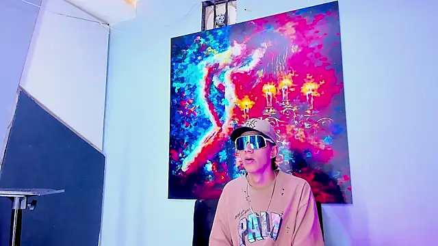 Dante Brown1  online show from October 4, 9:35 pm