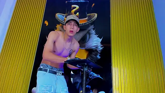 Dante Brown1  online show from November 12, 9:14 pm