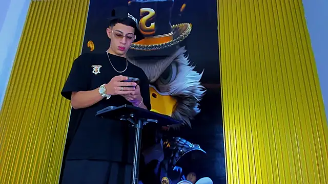 Dante Brown1  online show from November 13, 9:03 pm