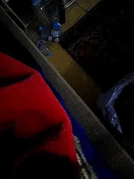 Yazaza1999 online show from December 15, 8:46 pm