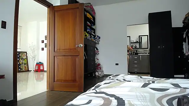 Manuela lara  online show from February 20, 5:13 pm