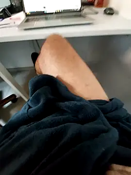 Snapshot of hpp66 chatting on October 6, 4:04 pm hpp66 online show from October 6, 4:04 pm