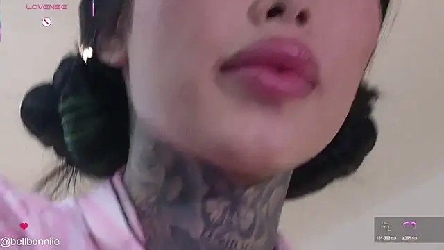 belllbonniie online show from February 15, 6:59 pm