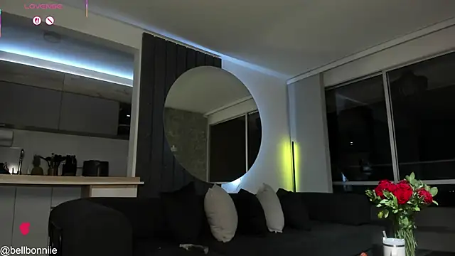 Snapshot of belllbonniie chatting on June 12, 2:21 am belllbonniie online show from June 12, 2:21 am