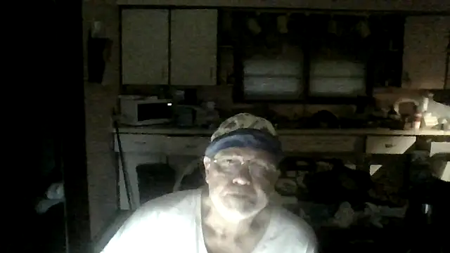 Snapshot of mapsterdaman chatting on January 8, 10:56 pm mapsterdaman online show from January 8, 10:56 pm