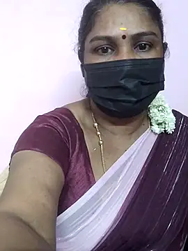 Snapshot of Tamil_Azhaghi25 chatting on October 27, 6:01 pm Tamil Azhaghi25 online show from October 27, 6:01 pm