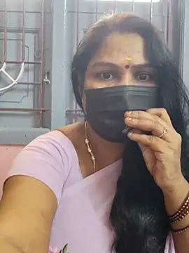 Snapshot of Tamil_Azhaghi25 chatting on October 30, 7:32 am Tamil Azhaghi25 online show from October 30, 7:32 am