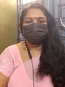 Snapshot of Tamil_Azhaghi25 chatting on November 4, 6:12 am Tamil Azhaghi25 online show from November 4, 6:12 am