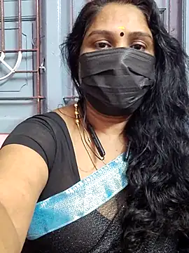 Snapshot of Tamil_Azhaghi25 chatting on November 4, 6:18 pm Tamil Azhaghi25 online show from November 4, 6:18 pm