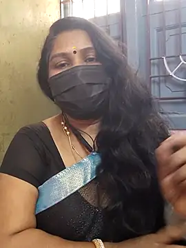 Snapshot of Tamil_Azhaghi25 chatting on November 5, 6:24 am Tamil Azhaghi25 online show from November 5, 6:24 am