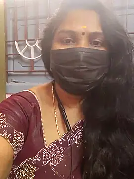 Snapshot of Tamil_Azhaghi25 chatting on November 7, 6:57 am Tamil Azhaghi25 online show from November 7, 6:57 am