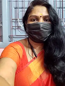 Snapshot of Tamil_Azhaghi25 chatting on November 7, 7:14 pm Tamil Azhaghi25 online show from November 7, 7:14 pm