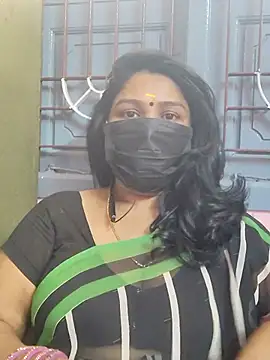 Snapshot of Tamil_Azhaghi25 chatting on November 9, 7:28 am Tamil Azhaghi25 online show from November 9, 7:28 am