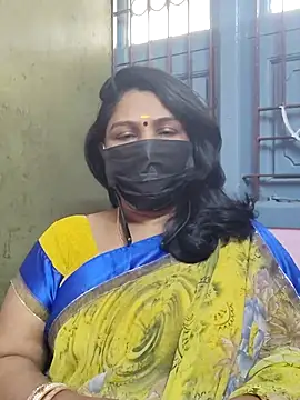 Snapshot of Tamil_Azhaghi25 chatting on November 10, 6:45 am Tamil Azhaghi25 online show from November 10, 6:45 am