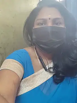 Snapshot of Tamil_Azhaghi25 chatting on November 11, 7:19 am Tamil Azhaghi25 online show from November 11, 7:19 am