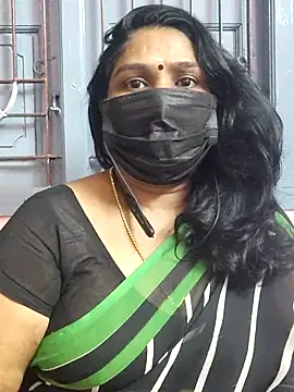 Snapshot of Tamil_Azhaghi25 chatting on November 18, 6:01 pm Tamil Azhaghi25 online show from November 18, 6:01 pm