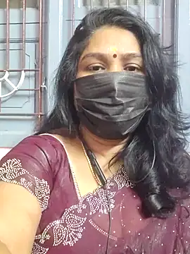 Snapshot of Tamil_Azhaghi25 chatting on November 30, 5:28 pm Tamil Azhaghi25 online show from November 30, 5:28 pm