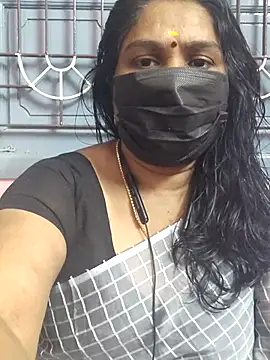 Snapshot of Tamil_Azhaghi25 chatting on December 16, 5:40 pm Tamil Azhaghi25 online show from December 16, 5:40 pm